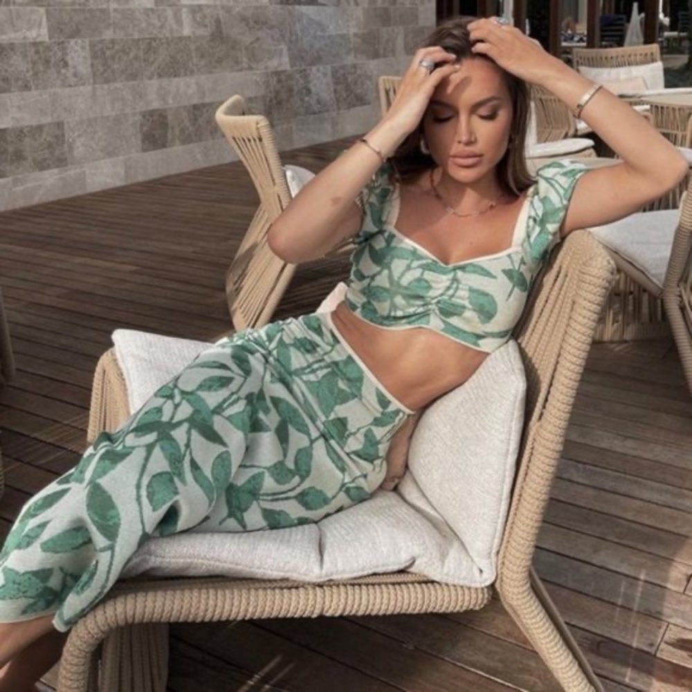 Zara two piece green floral skirt and crop top